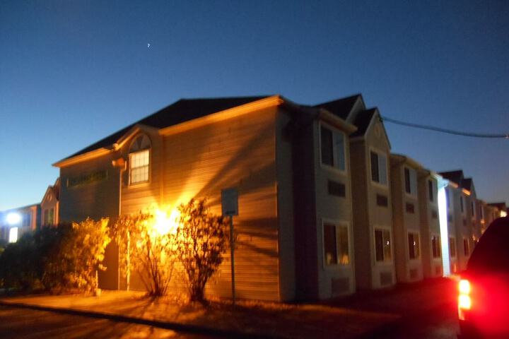 Hotel Entry