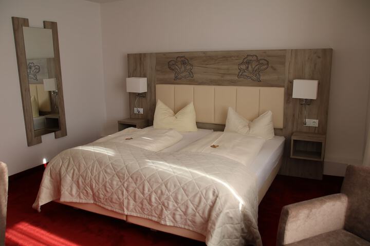 Room 20 of 90