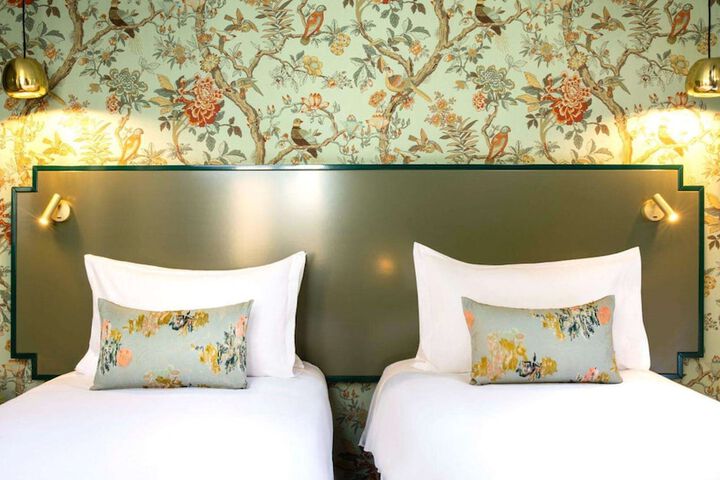 Room 4 of 35