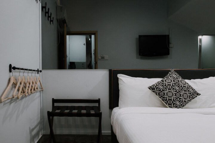 Room 52 of 88