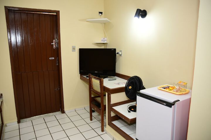 Room 7 of 82