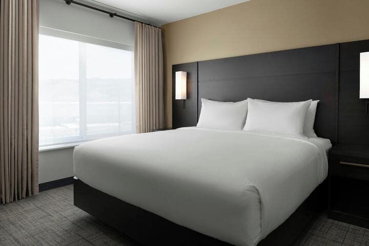 Room 8 of 41