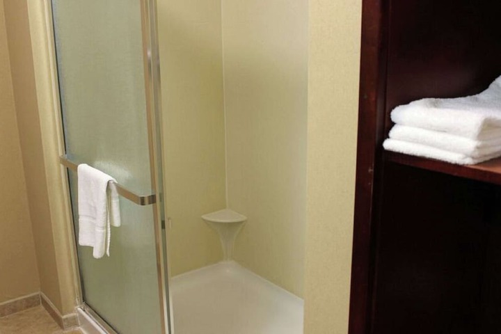Bathroom shower
