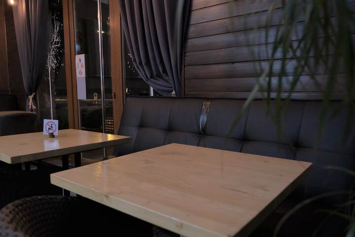 Lounge 47 of 58
