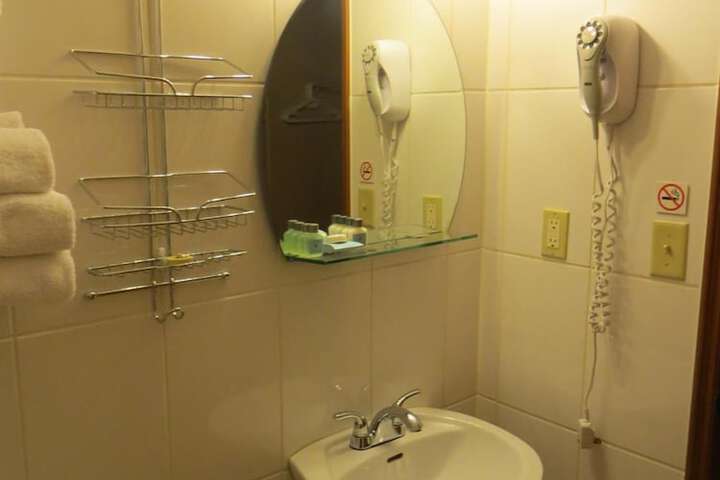 Room 18 of 29