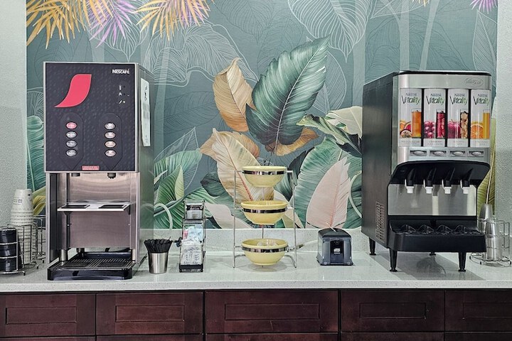 Breakfast area