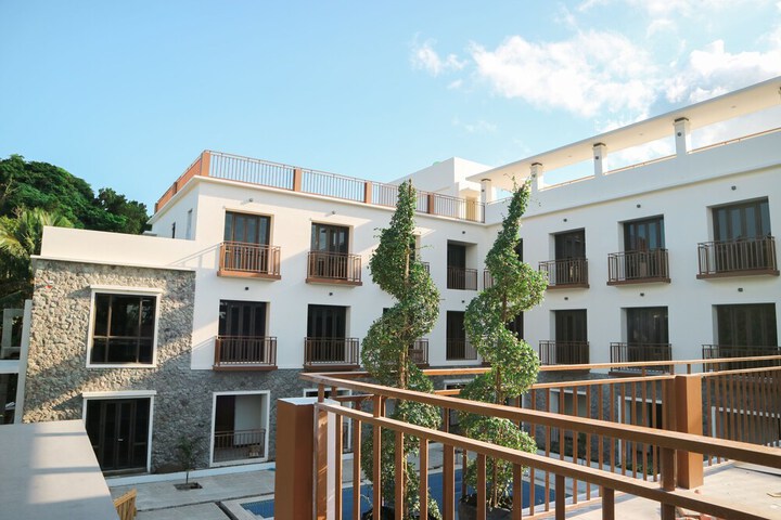 Hotel 53 of 57