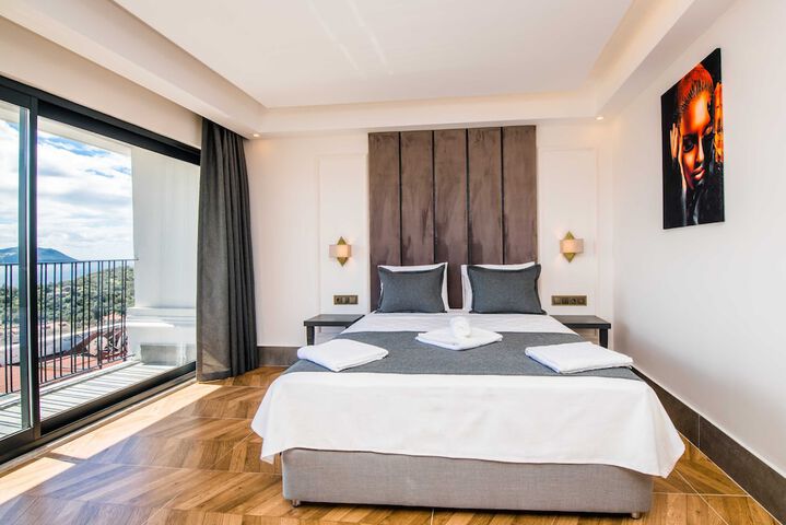 Room 30 of 59