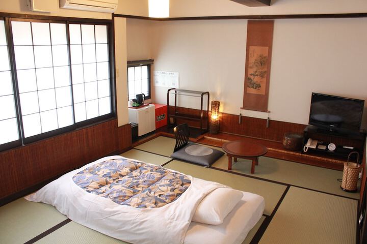 Room 15 of 59