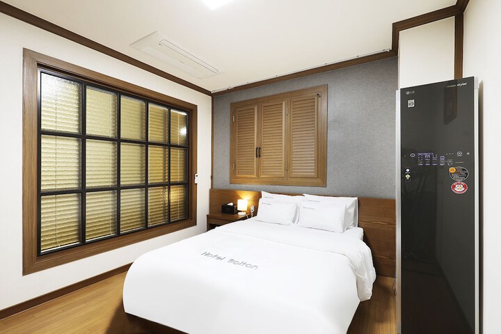 Room 37 of 90