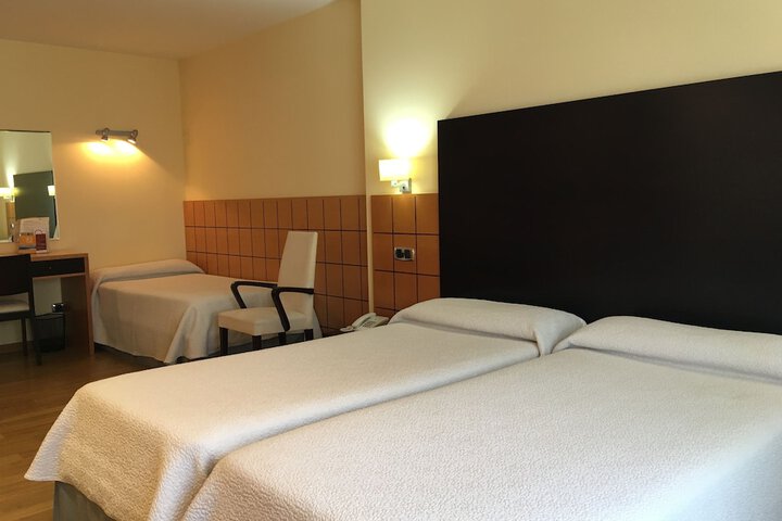 Room 16 of 90