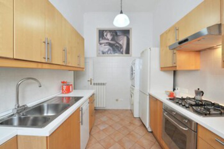 Room 12 of 24