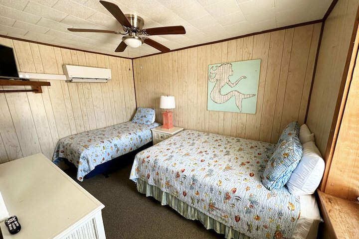 Room 25 of 123