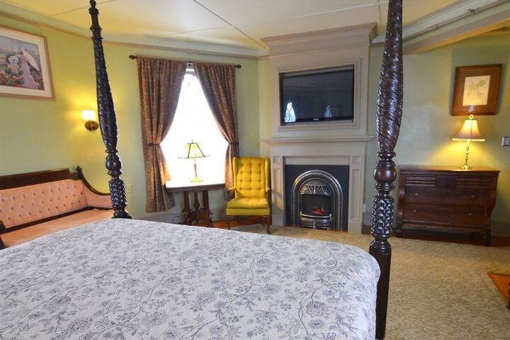 Room 29 of 155
