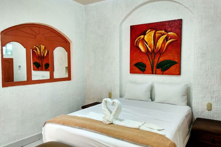 Room 8 of 33
