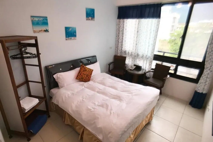 Room 3 of 12