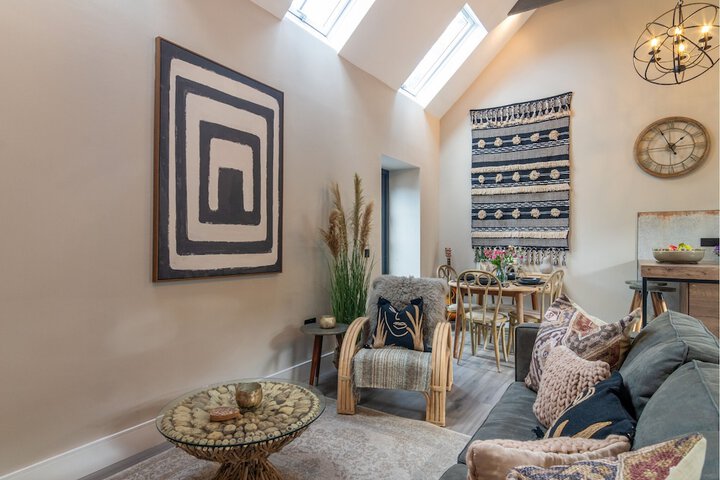 Lounge 185 of 250