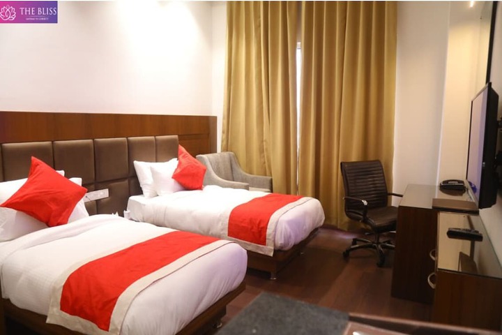 Room 5 of 7