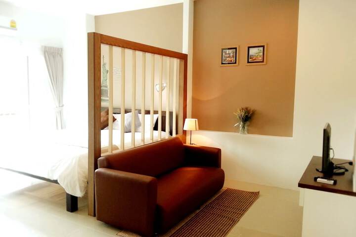 Room 8 of 32