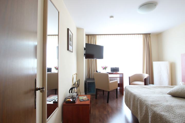Room 14 of 74