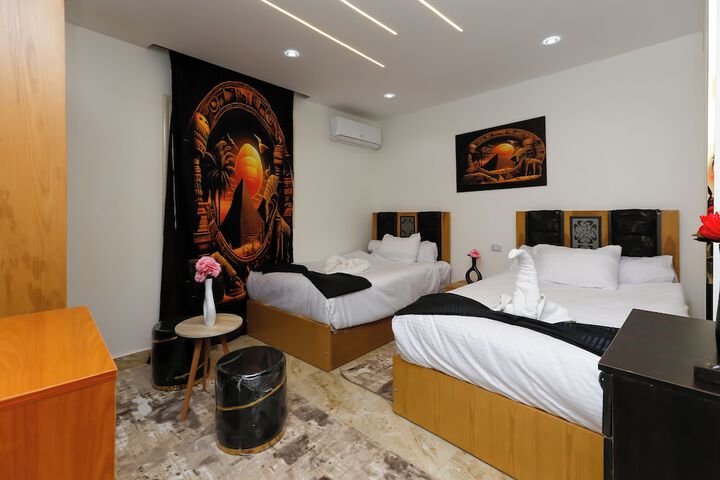 Room 20 of 79