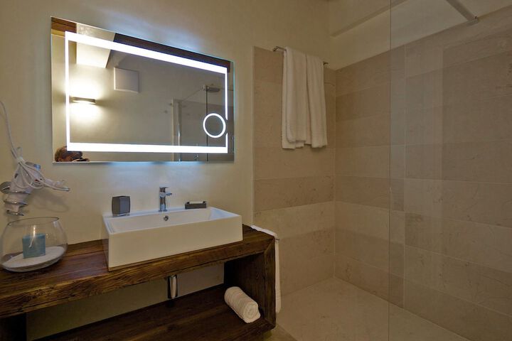 Room 35 of 67