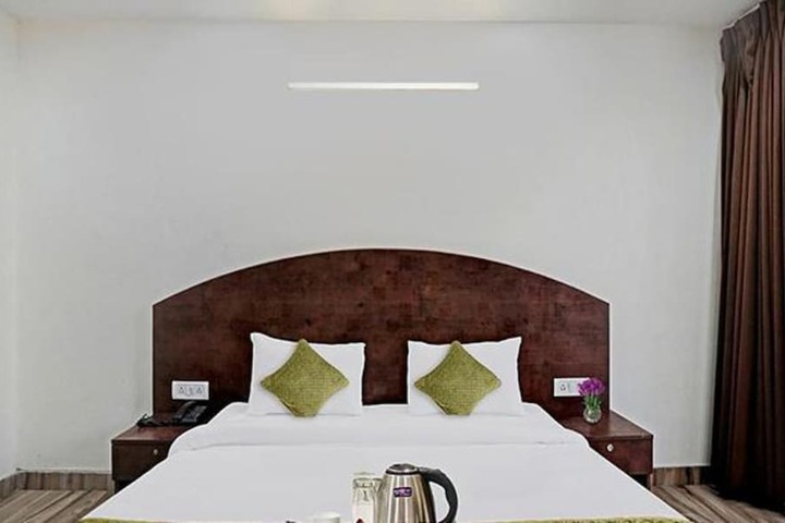 Room 10 of 24