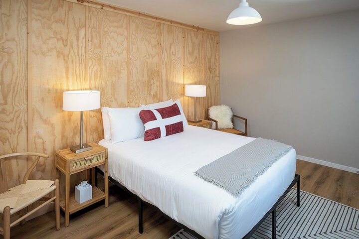 Room 16 of 24