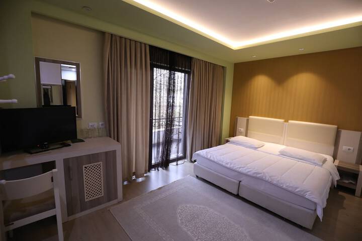 Room 38 of 86
