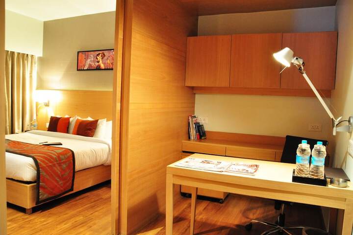 Room 11 of 35