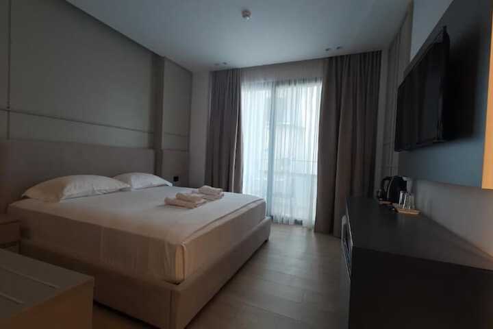 Room 17 of 54