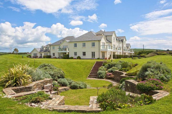 8 Thurlestone Beach