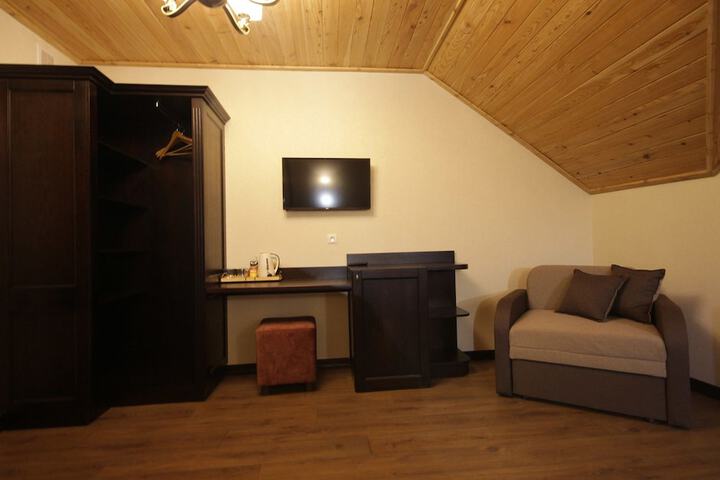 Room 34 of 63