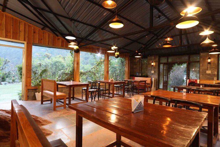 Dining 6 of 14