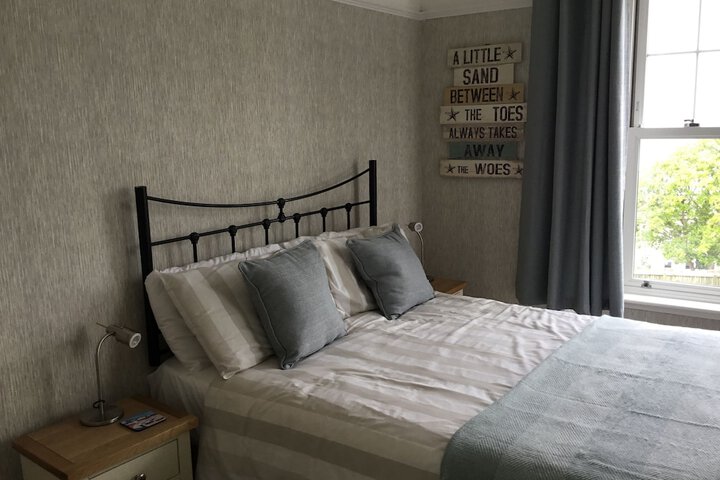Room 2 of 22