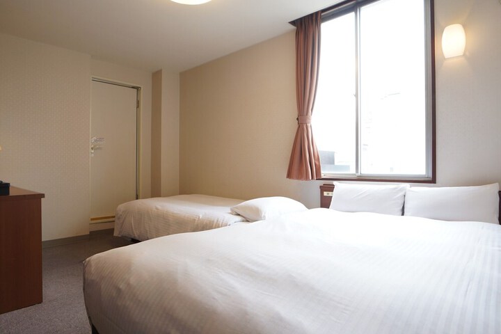 Room 15 of 29
