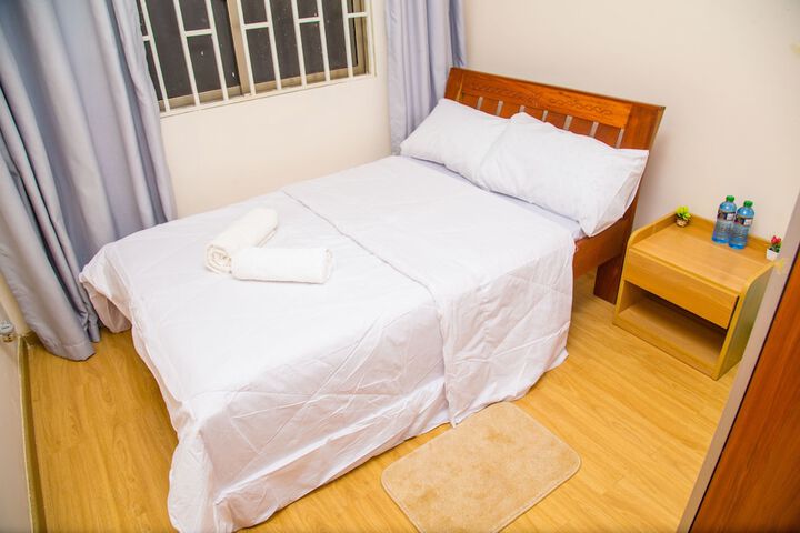Room 2 of 31