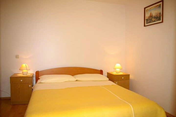 Room 6 of 46