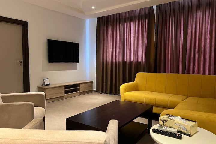 Room 16 of 37