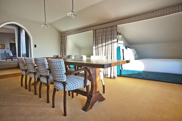 Room 11 of 62