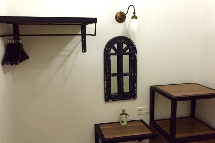 Room 10 of 36