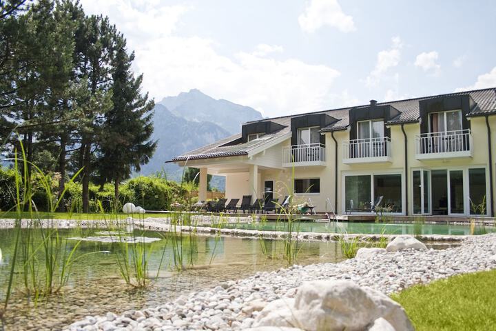 Pool Hotel