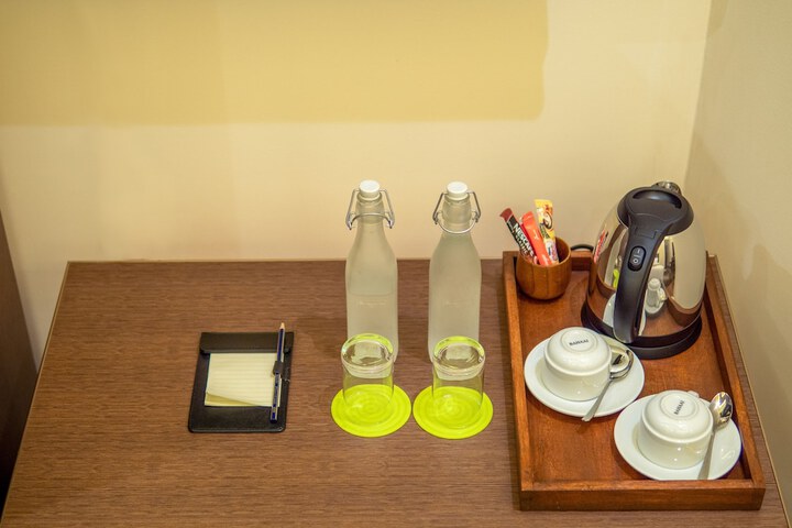 Breakfast/Coffee Service 17 of 44