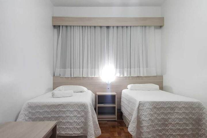 Room 9 of 32