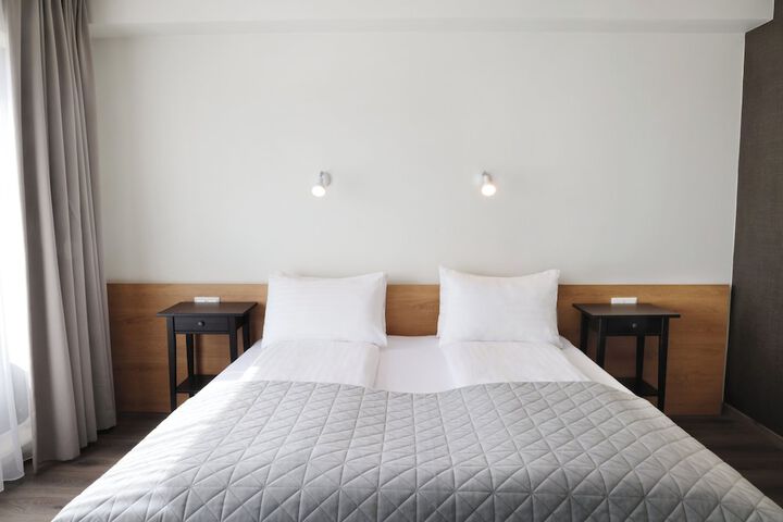 Room 7 of 40
