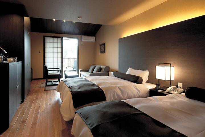 Room 14 of 39