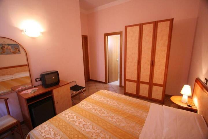 Room 11 of 43