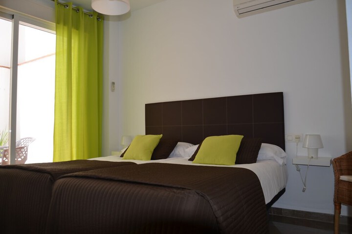 Room 10 of 36