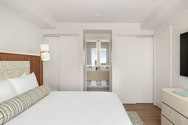 Room 13 of 53