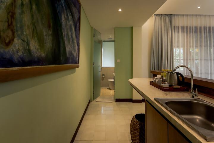 Room 27 of 206